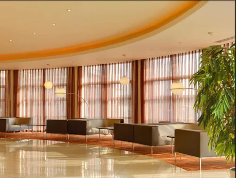Maldron Hotel & Leisure Centre Limerick Exterior foto